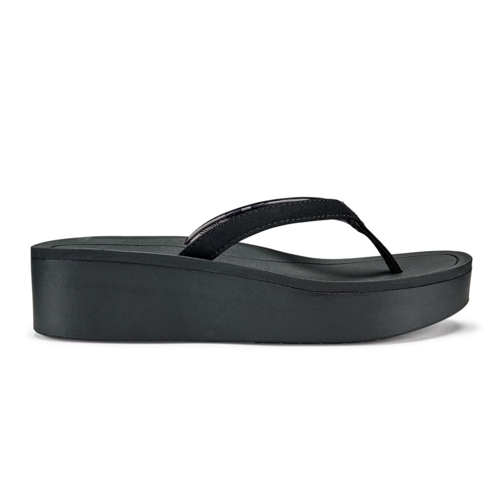 OluKai Pi\'o Lua - Black